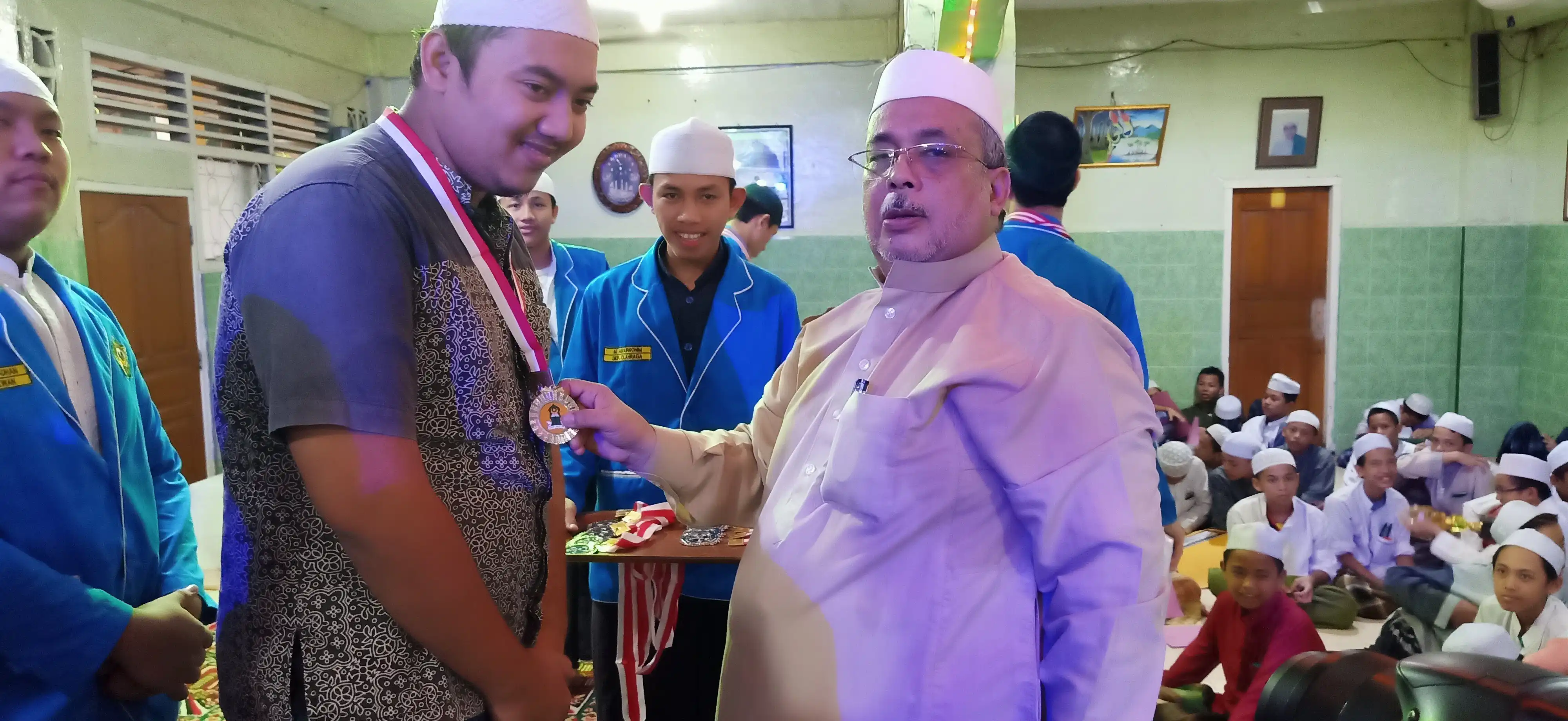 Pembagian Hadiah 166